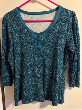 Teal Patterned Long-Sleeve Women’s Top